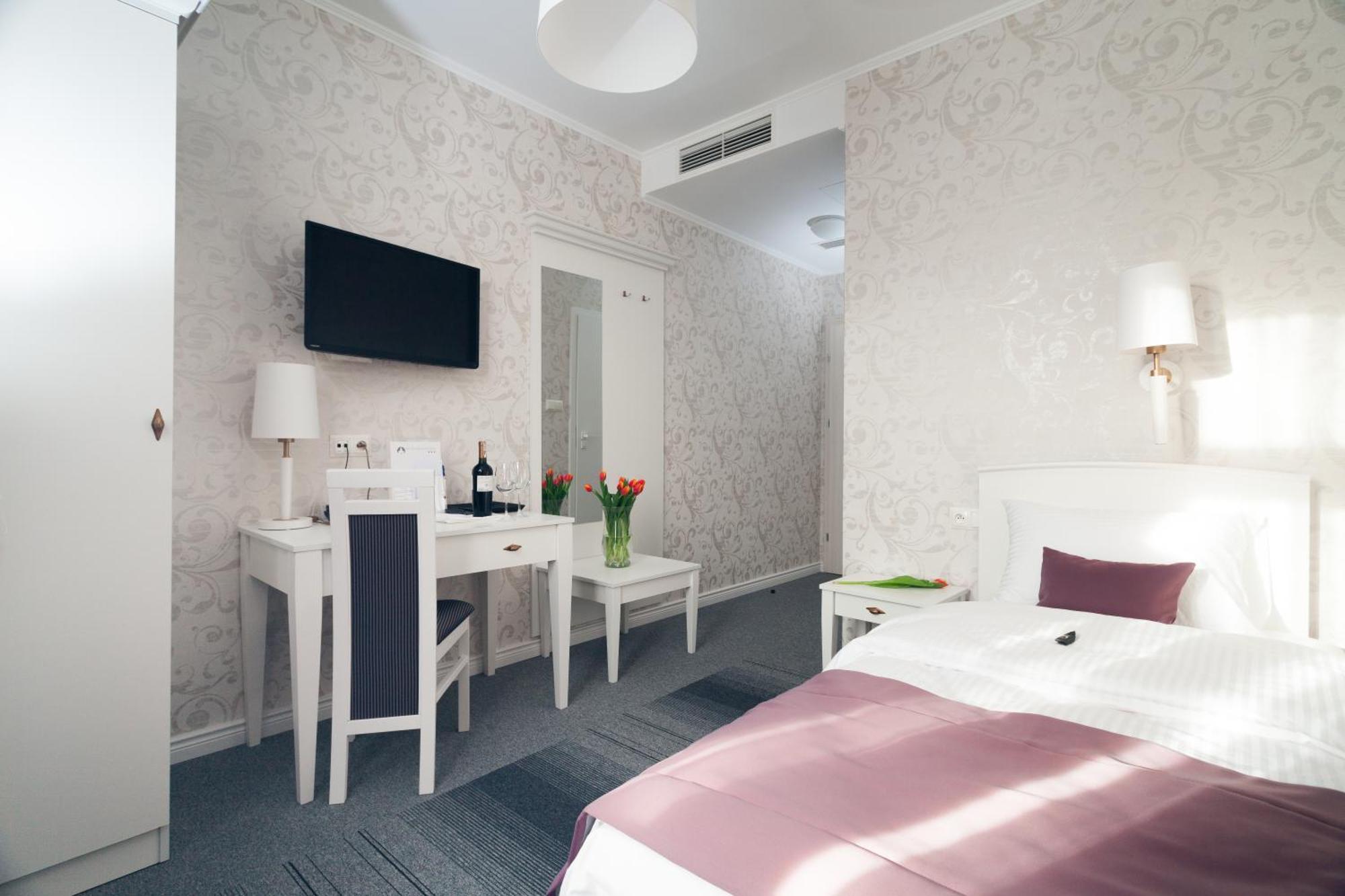 Hotel Pod Ratuszem Wieluń Camera foto