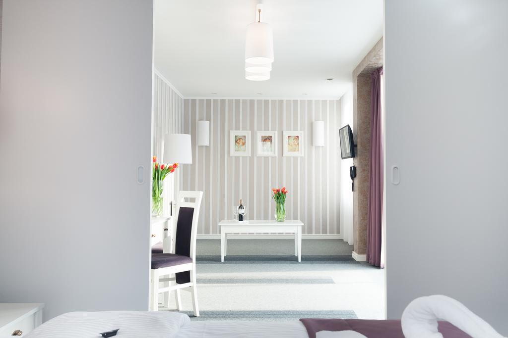 Hotel Pod Ratuszem Wieluń Camera foto